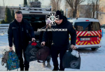 На Запоріжжі рятувальники евакуювали сім’ї з дітьми з-під обстрілів