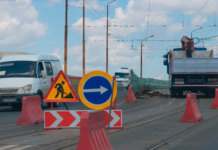 У Дніпрі завершили перший етап ремонту трамвайної лінії на Старому мосту