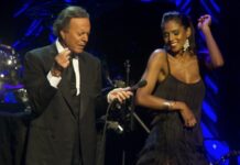 Іспанського співака Іглесіаса звинуватили в сексуалізованому насильстві