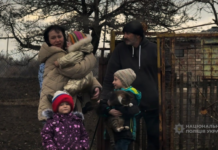 «Навколо мене не залишилося ні однієї вцілілої хати…» – запорізькі поліцейські евакуювали багатодітну матір із Таврійського