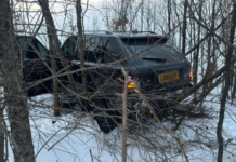 На Буковині водій позашляховика травмував прикордонника під час спроби втекти з країни: деталі