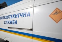 Поліція повідомила про травмованих через вибух позашляховика в Києві