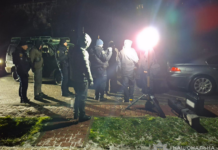 Запорізькі поліцейські затримали серійних автокрадіїв