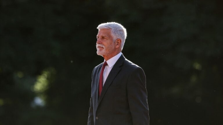 Президент Чехії звинуватив у шантажі міністра закордонних справ