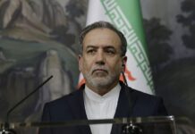 Іран заявляє про спокій у країні, очевидці фіксують стрілянину по протестувальниках