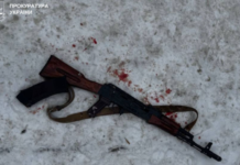 У Запоріжжі підліток стріляв у повітря з автомата, а потім намагався скоїти самогубство