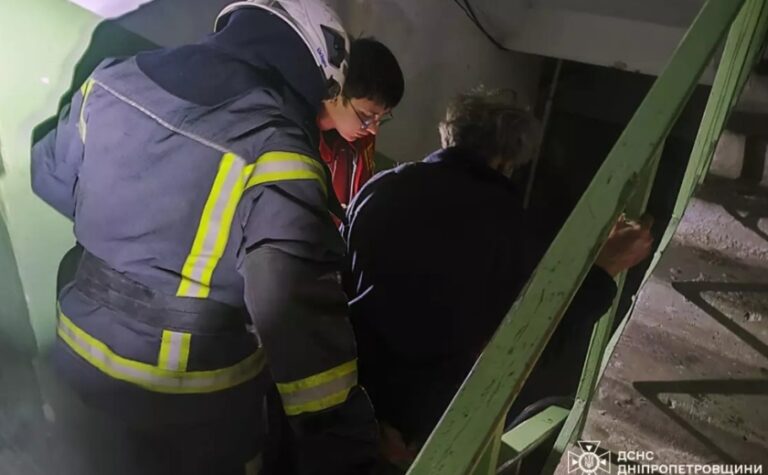 У Кам’янському під час пожежі у квартирі отримав травми чоловік