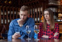 Свята закінчилися, а звичка залишилася: поради психолога, як припинити споживати спиртне без стресу