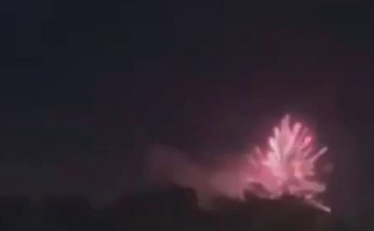 У новорічну ніч у Дніпрі невідомі запустили феєрверки: поліція встановлює осіб