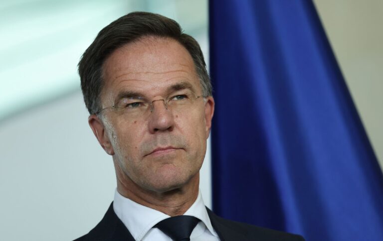 У НАТО заявили про “чутливі” переговори щодо територіальних поступок в Україні