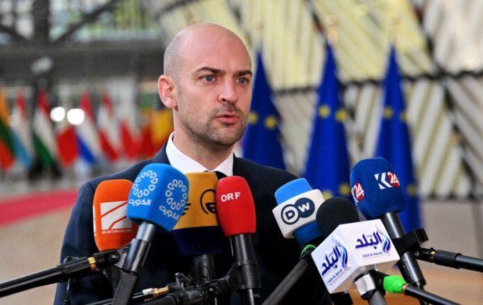 _noel_barro__gettyimages_2184717955_1a8a5f475cf8c3a8c7de04f95e8f679f_1300x820