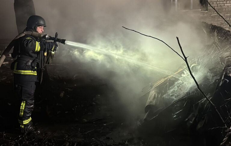 Атака РФ на Запоріжжя на Новий рік: поранено п’ятеро осіб, серед них – підліток (фото)