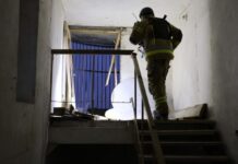 У Києві зруйнована стіна в 15-поверхівці внаслідок дронової атаки (фото)