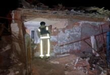 Рятувальники показали кадри із Сум після удару авіабомбами РФ