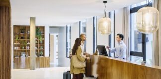 “Вільні руки” від валіз: як залишити багаж у готелі та отримати його вже вдома