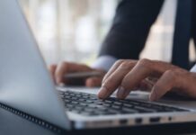 За погрози чиновникам онлайн можуть карати до 10 років в’язниці: законопроєкт