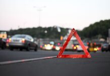 У Фінляндії український автобус з пасажирами з’їхав у кювет