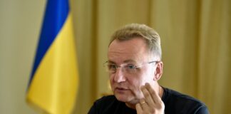 Запасіться товарами: супермаркети та аптеки Львова отримали рекомендації мерії