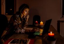 Зимовий шторм у США: без світла залишилися понад 1 млн осіб, скасовано 10 тисяч рейсів