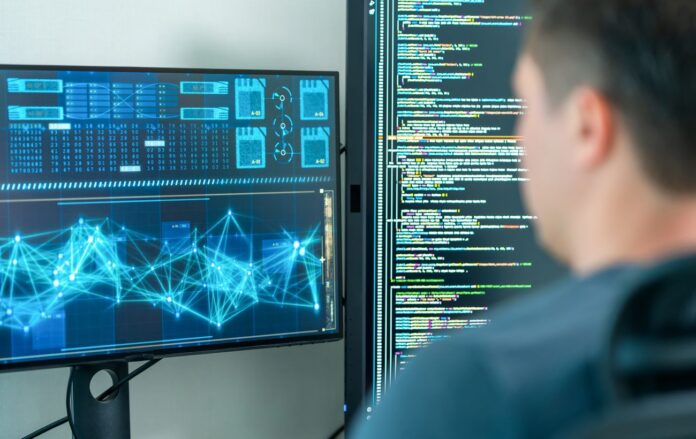 _zabezpechennya_komp_yuter_napisannya_kod_gettyimages_1899025735_794e6c87831821aa251eb02bc2e24934_1300x820