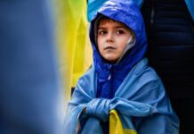 “Країна вдів і сиріт”: народжуваність в Україні впала до катастрофічного рівня