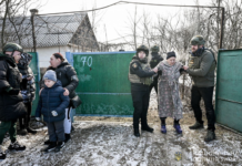 Із Таврійської громади Запорізького району евакуювали 15 дорослих, пʼятьох дітей та трьох собак