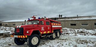 ДСНС: через удар Росії по фермі на Харківщині поранений чоловік