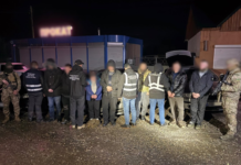 18 тисяч доларів за втечу з країни: прикордонники викрили злочинне угруповання, яке займалося переправленням осіб через кордон