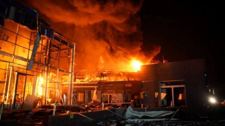 Після атак РФ на Одещині понад 130 тисяч абонентів залишаються без електропостачання – премʼєрка