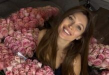 Квіткова та інші зірки показали букети від коханих: від ніжних тюльпанів до сотень троянд