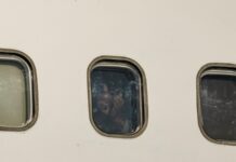 Франція видала гуманітарні візи російським активістам, яким загрожувала депортація зі США