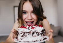 Їжте десерт у цей час, щоб зменшити шкоду для організму