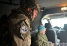 «Білі Янголи» допомогли літній жінці повернутися з Нікополя додому до Львова