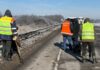 На дорогах яма на ямі: чому на Київщині зараз кладуть “холодний” асфальт і чи ефективно це
