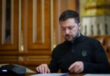 Кожна десята станція не працює без світла: Зеленський дав доручення щодо зв’язку