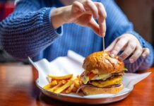 Як їсти у McDonald’s та не гладшати: прості заміни, що “зрізають” 500 калорій