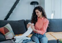 Не кидайте свій одяг у 3 місцях в домі: прикмети вважають це поганим знаком