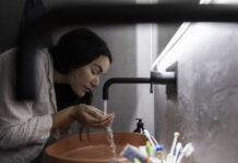 Холод у квартирі. Як мити голову і вмиватися, щоб не потрапити у лікарню: відповідає невролог