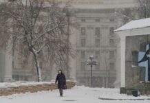 Сильний сніг, вітер та хуртовини: частину України завтра накриє негода