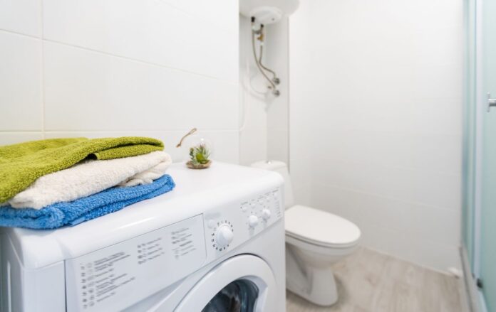 _pralna_mashina_freepik__com_754f989980355747bc7c414d3b3070de_1300x820