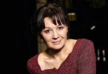 Голос культового серіалу “Друзі” відверто про реальні доходи акторів: “На пенсію не прожити”