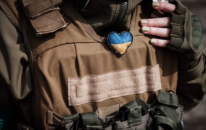 _viyskova_zhinka_gettyimages_1240183363_8a925417f6545a1dfcb6d0f8ebbb7b28_1300x820