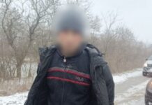 На Дніпропетровщині чоловік пошкодив пʼять автомобілів: слідчі повідомили про підозру