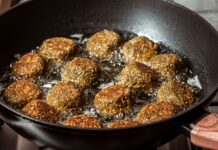 Помилка, через яку пісні котлети завжди розвалюються: як виправити за 2 хв