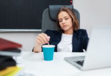 Ви не просто втомилися: тривожні сигнали, що ваша психіка вже на межі