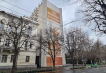 У Севастополі стався вибух, загинули двоє людей. Місцева влада не повідомляє, чи пов’язано це з атакою дронів