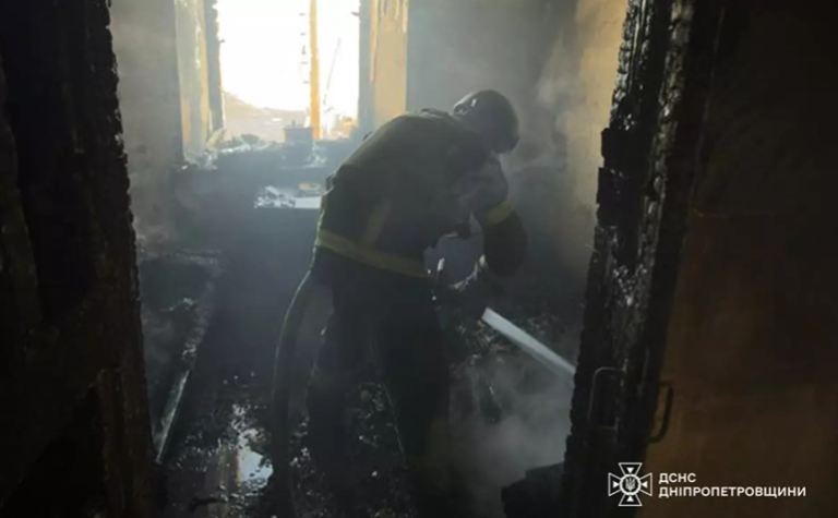 Нікопольський район: у побутовій пожежі загинула жінка