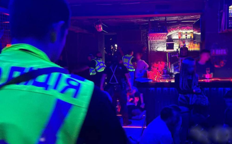 Поліція перевірила інформацію про вечірку під час комендантської години у Дніпрі