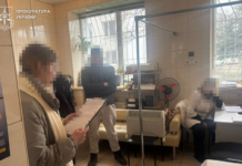 4,5 тис. доларів за інвалідність для військовозобов’язаного: на Дніпропетровщині викрито трьох медпрацівників-хабарників