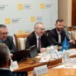 Кабмін схвалив податкові зміни: що чекає цифрові платформи, посилки та бізнес